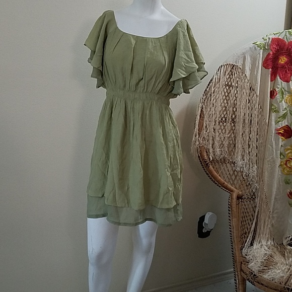 Dress - Picture 1 of 7